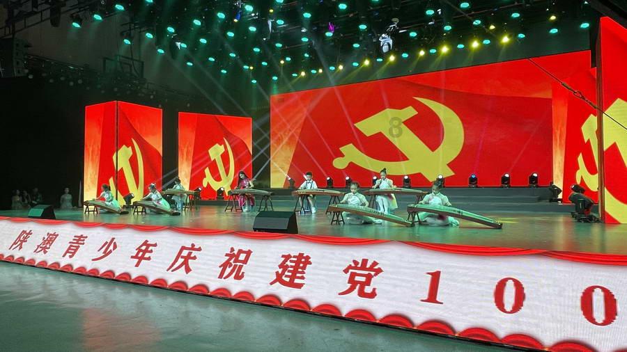 激情交流,尽在随时提醒自己,别冲动,随时提醒自己刚离婚别急再婚,谁个男人好,好干嘛离了,别听男人那张破嘴?!